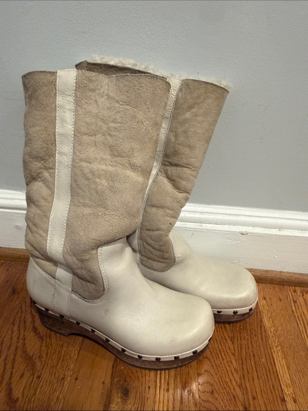 Frye Cream & Tan Shearling Clog-Style Mid-Calf Boots